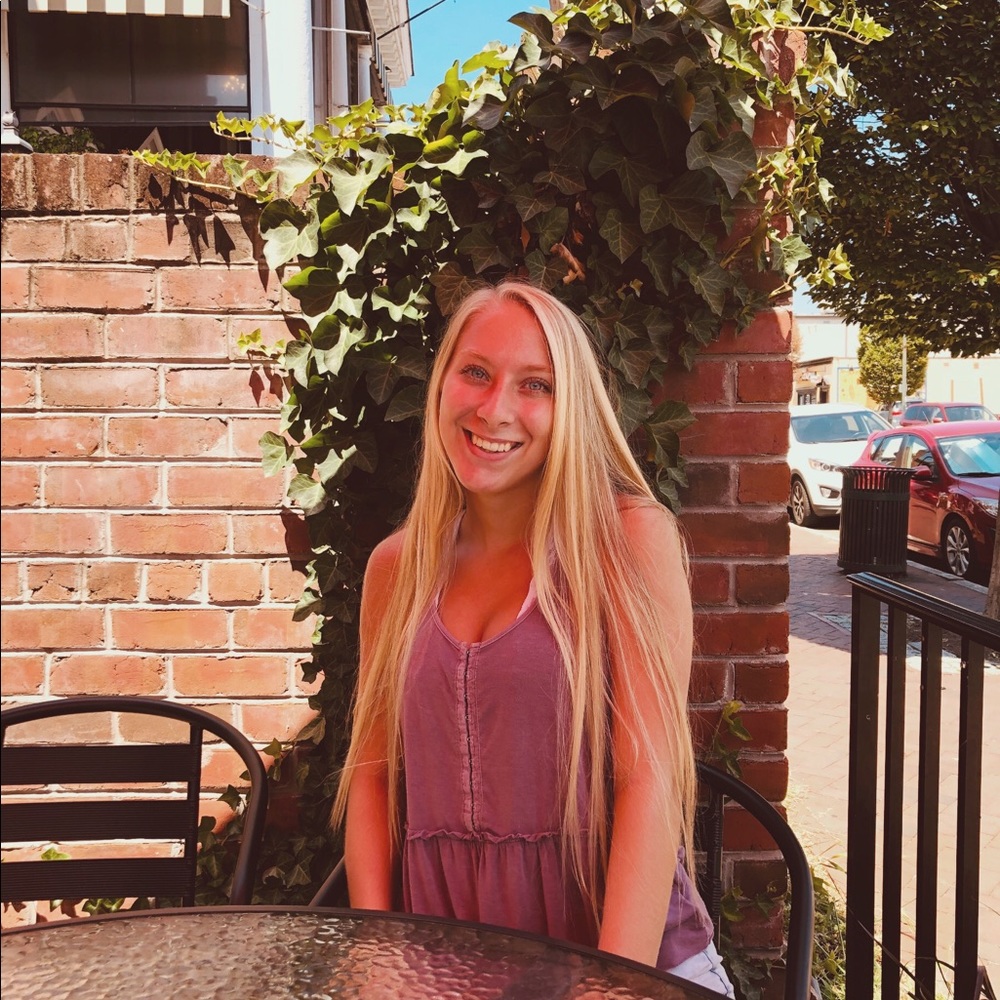 Meet your Posher, Hannah